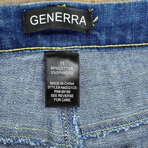 EUC Generra denim distressed capris - Picture 7 of 16